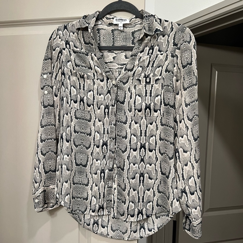 Express Snake print shirt
